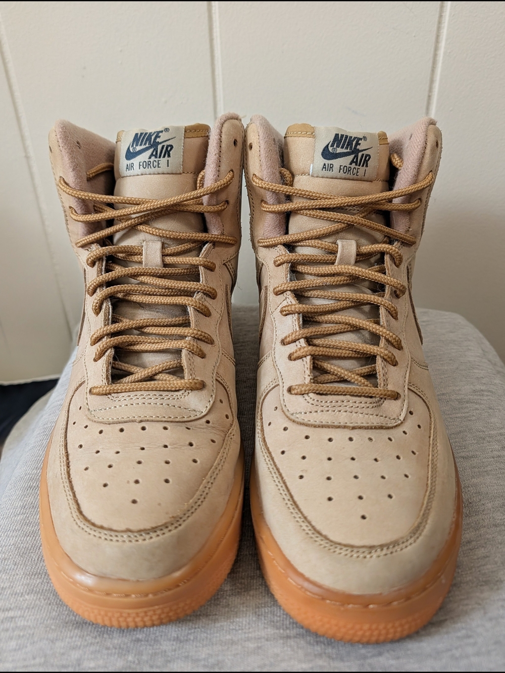 Nike Air Force 1 High '07 LV8 WB "Flax" sneakers in a tan suede material. [1, 2] - Picture 4 of 9